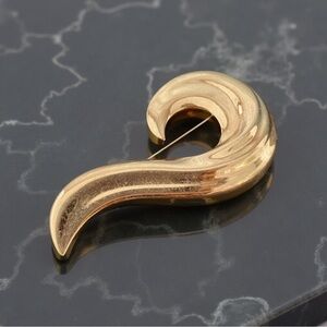 BOGO 🤑Vintage Gold Monet Swirl Brooch